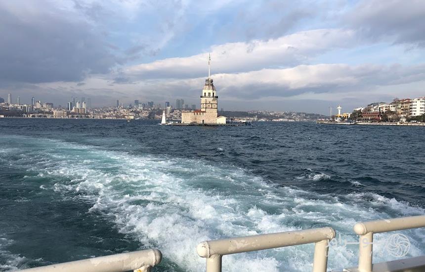 برج دختر در تنگه بسفر استانبول